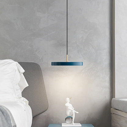 Scandinavian Black Pendant Light with Natural Wood and Metal Design – Minimalist Kitchen Pendant Lighting Fixture 9